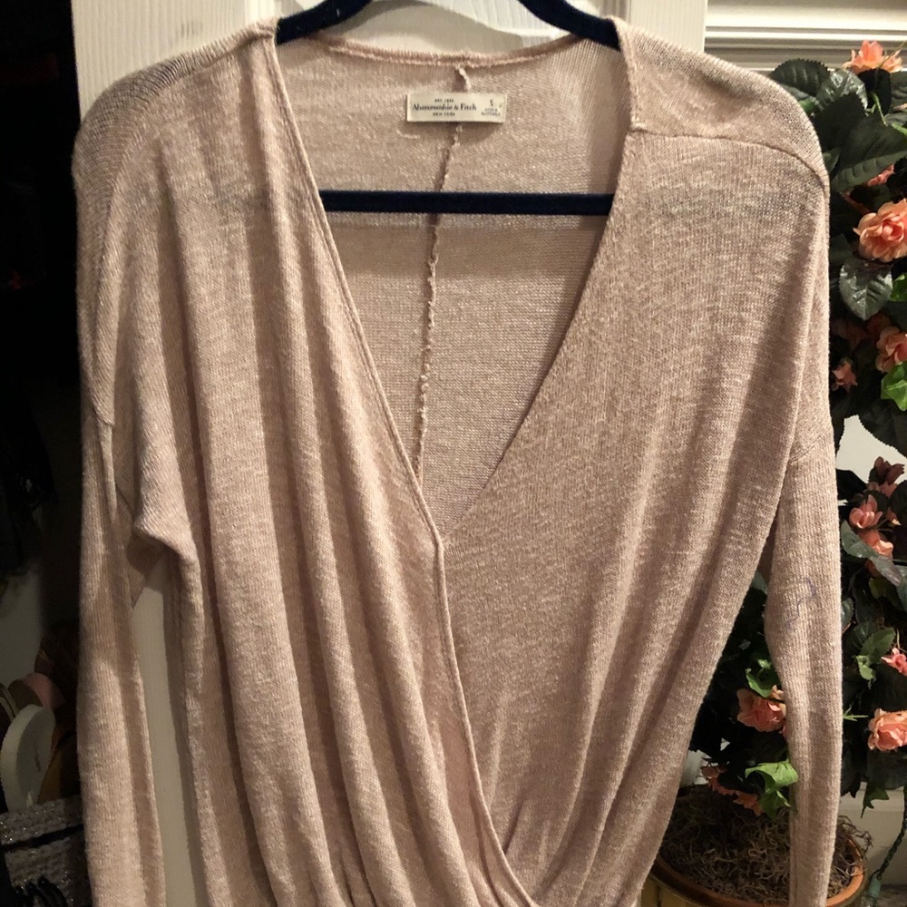 Abercrombie cream blouse